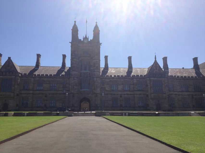 放着好好的省会南昌不待,这所大学要去一个县城建新校区?