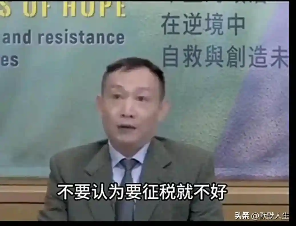 卢麒元说:我是受过专业训练的,怎么能被随意诱惑? 卢麒元说:我是受过专业训练的,怎么能被随意诱惑?