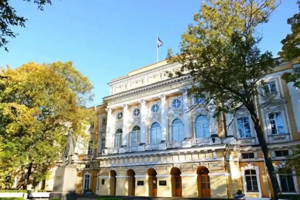 走遍俄校——俄罗斯国立师范大学 走遍俄校——俄罗斯国立师范大学