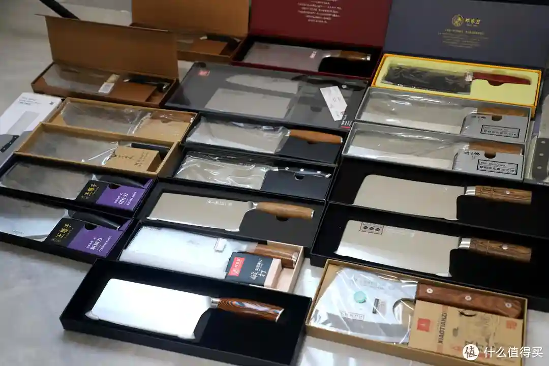 我测试了25把中式菜刀,值得推荐的只有这几把 我测试了25把中式菜刀,值得推荐的只有这几把