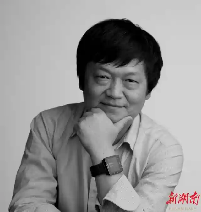 湖南教书育人新楷模（提名奖）丨何人可：学生眼中的“大魔法师”