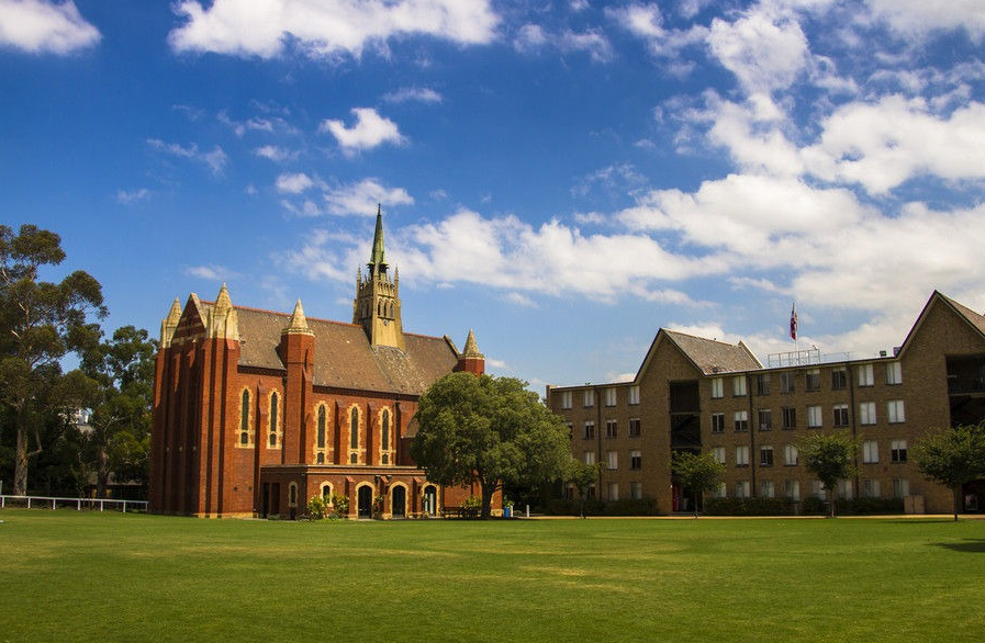 在美中国留学生:戴口罩会将我置于更危险的境地 在美中国留学生:戴口罩会将我置于更危险的境地