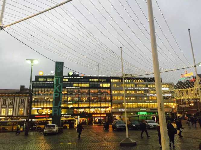 俄乌冲突升级，回顾下一部关于核武战争的电影《奇爱博士》