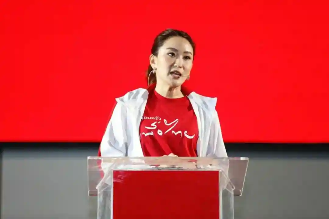 “替父从军”—英拉流亡五年后，他信又赌上了自己的小女儿