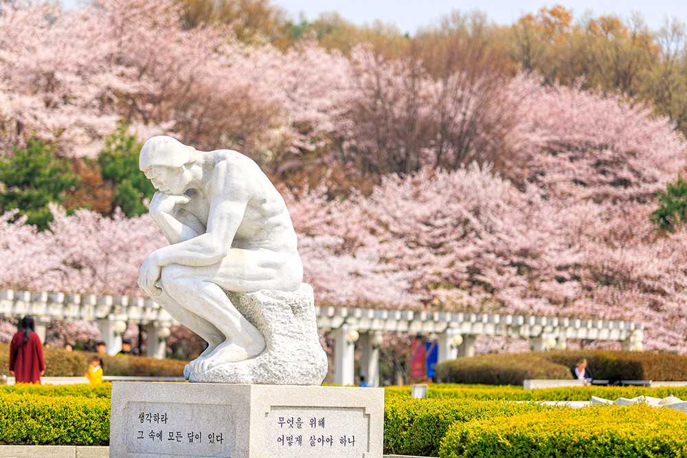 秦如培、方春明、费志荣任广西壮族自治区副主席